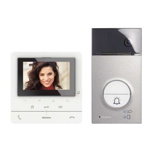 Video-Kit 1 Wohnung 2-Draht-Platte LINIE 3000 und Freisprechmonitor Classe 100 fortgeschritten mit der Referenz 364612 von der Marke BTICINO
