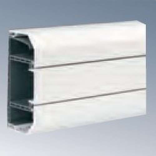 Variable Innenwinkel CABLOMAX 130x55mm mit der Referenz TKA003210/9 von der Marke SIMON
