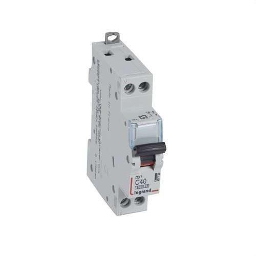 Leitungsschutzschalter DX3 1P+N 40A Charakteristik C 6/10kA mit der Referenz 407732 von der Marke LEGRAND
