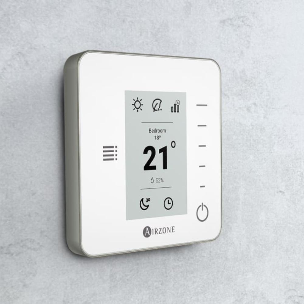 Monochromes Funkthermostat AirZone Think in Weiß mit der Referenz AZCE6THINKRB von der Marke AIRZONE