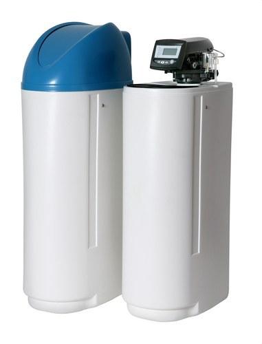 Kompakter Haushaltsentkalker Compact 700/030V 30 Liter mit der Referenz 303281 von der Marke ATH