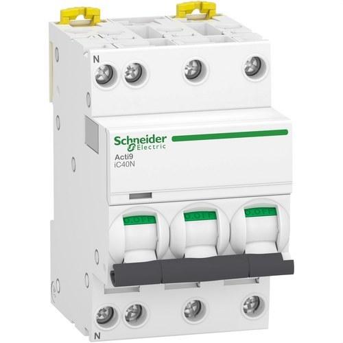 Leistungsschalter IC40N 3-polig 16A Kurve C 10kA mit der Referenz A9P54716 von der Marke SCHNEIDER ELECTRIC